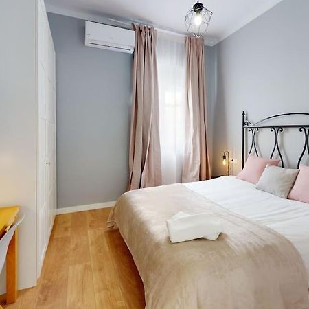 말라가 Bright Flat Rosaleda 아파트 외부 사진